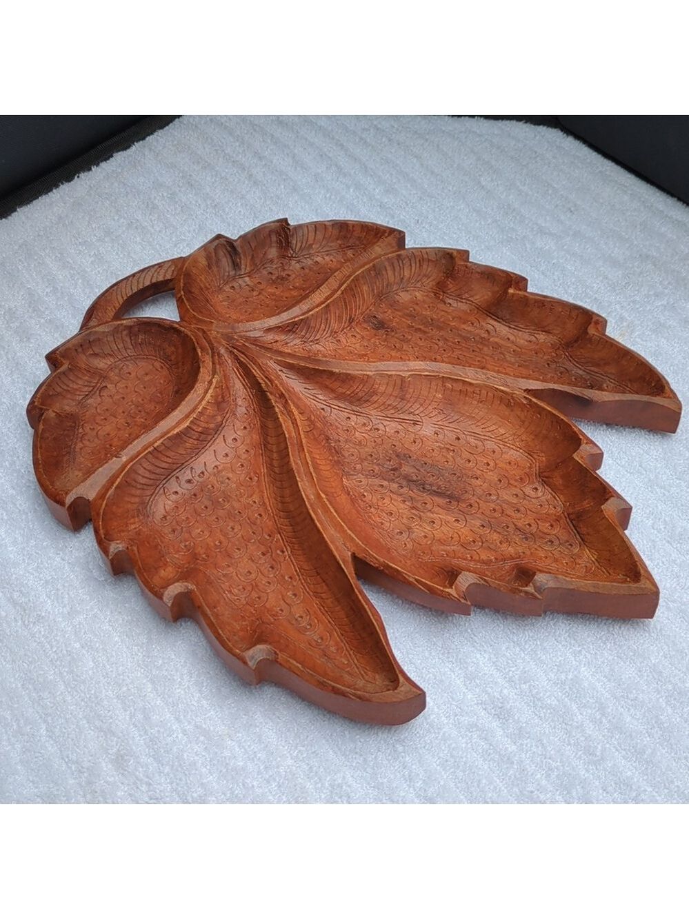 Vintage Wooden Maple Leaf‎ Shaped Tray. Old Hand Carved. 12" X 9.5". Indian